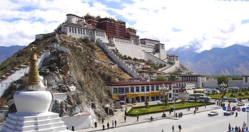 China bans foreigners from visiting Tibet Autonomous Region until April