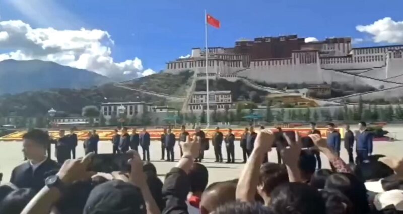 China’s president makes surprise visit to Tibet